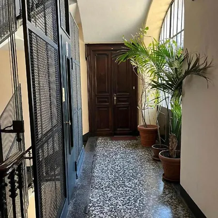 شقة Homely Classic Flat In Center Close To Metro & Station