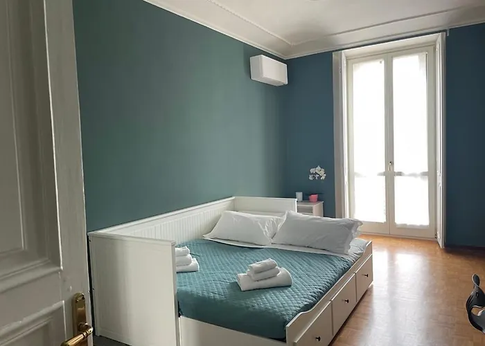 Homely Classic Flat In Center Close To Metro & Station * Turyn