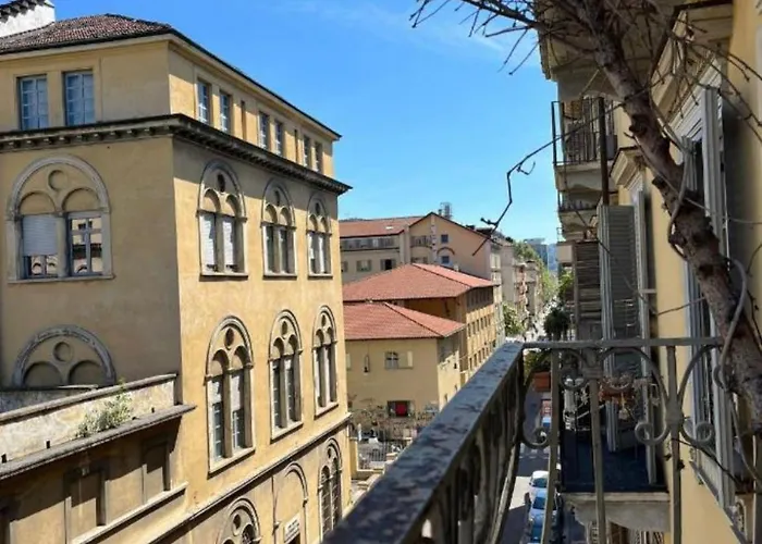 Apartament Homely Classic Flat In Center Close To Metro & Station Turyn