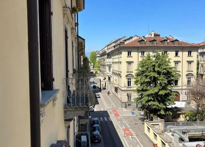 Homely Classic Flat In Center Close To Metro & Station Apartament *
